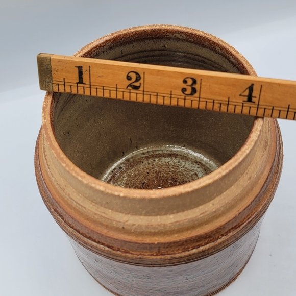 Pottery Jar with Lid Earth tone Farmhouse Butter Crock signed - Picture 7 of 8